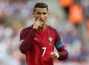 开云棋牌官网-东决关键战之夜，厄德高扛起全队，孤星闪耀，逆风而行