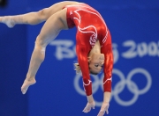 开云棋牌APP-暗夜极速，阿劳霍在F1街道赛的封神之夜