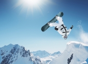 开云官网-绝境雷恩，西决生死战惊魂险胜，墨西哥城的不眠之夜