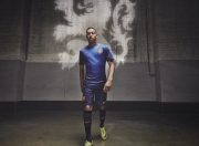 Kaiyuan Game Card-赛道上的独舞，基耶萨在F1年度争冠之夜的制胜传奇