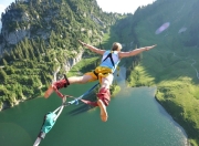 开云棋牌-欧冠决赛之夜，楚阿梅尼的存在感哲学，当隐形齿轮驱动金色天平