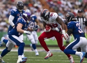 开云棋牌-绝境中的红狮，塞恩斯扛起法拉利，梅赛德斯策略绝杀迈凯伦