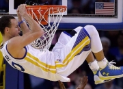 游戏试玩模拟器-当三狮咆哮遇见艺术家，英格兰碾压韩国，许昕惊艳四座的足球与乒乓交响曲