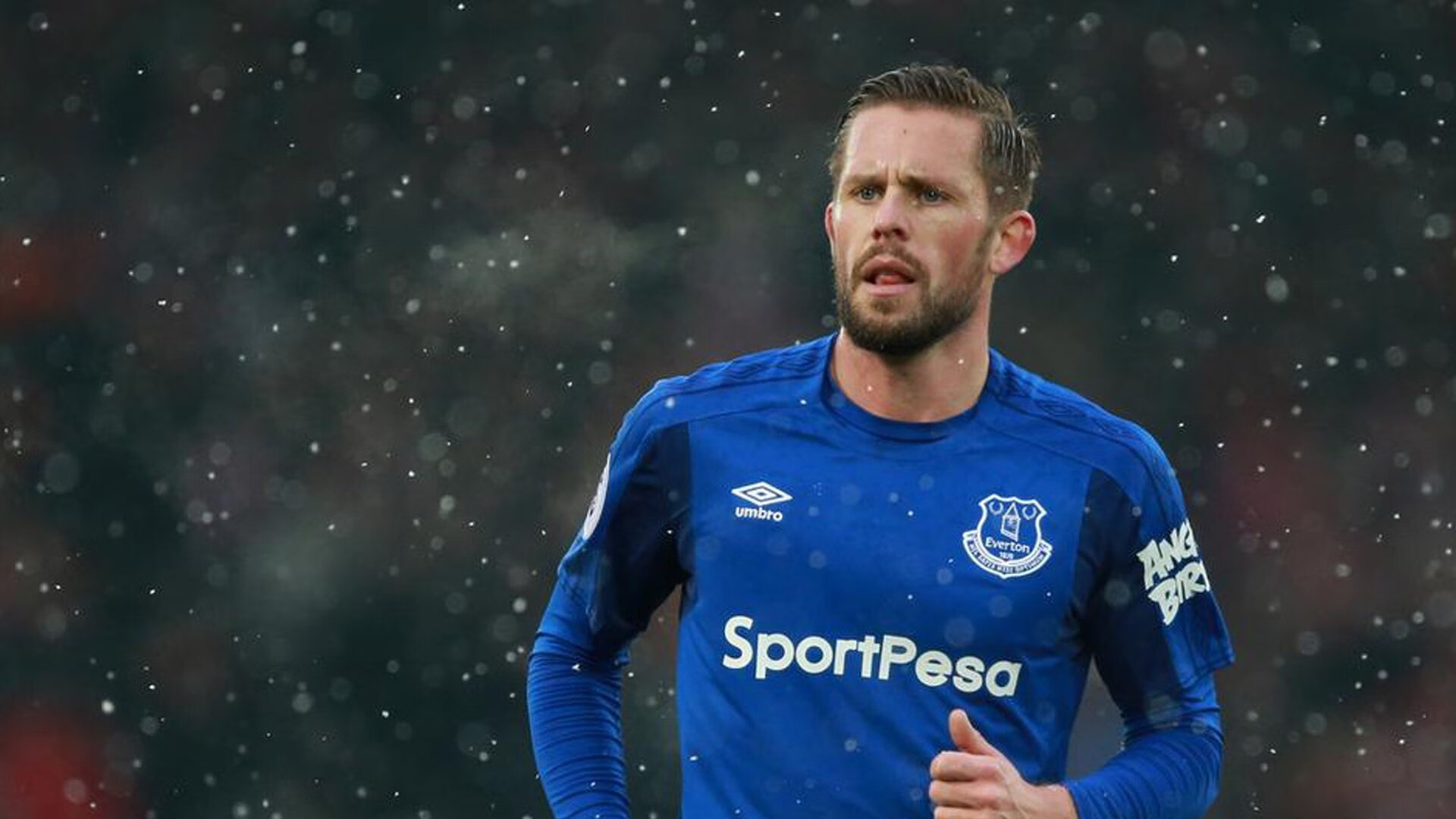 从德黑兰到欧冠之巅，黄喜灿的亚洲风暴与波兰铁骑的终极试炼