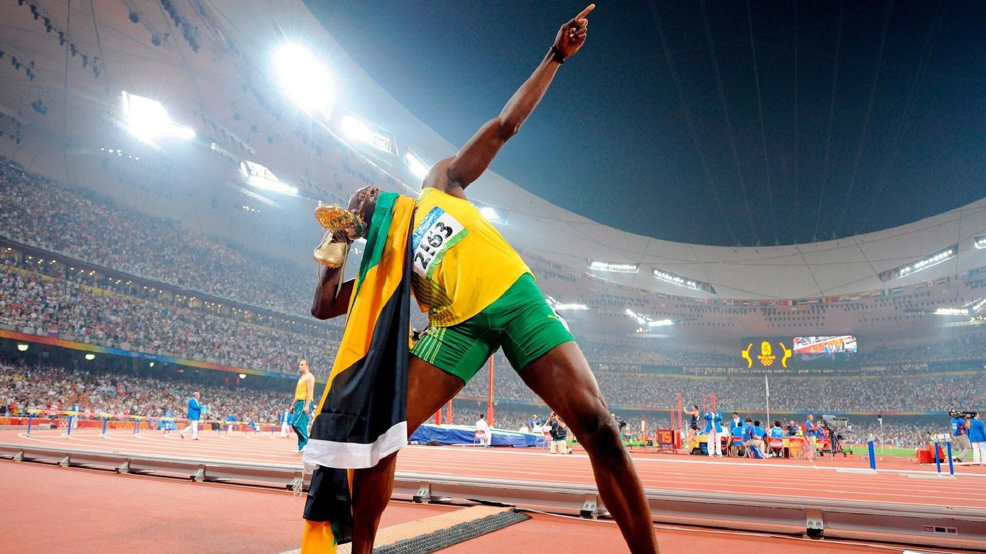 极速与硝烟,当F1争冠焦点战遇上玻利维亚打穿马里